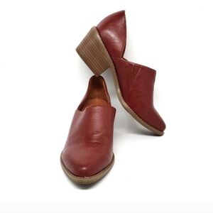 Cynthia Rowley Eddie Cognac Brown Ankle Booties. Size 7